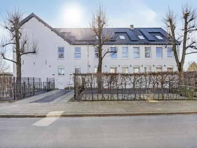 Appartement Maastricht Amby 92m2 24 Zonnepanelen Tuin Parkeerplaats