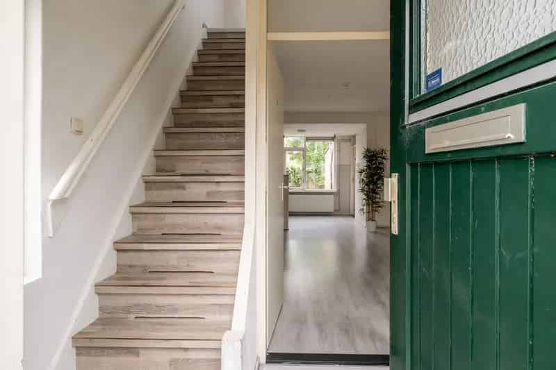 Hoekwoning Almelo Renovatieproject 3 slaapkamers Tuin