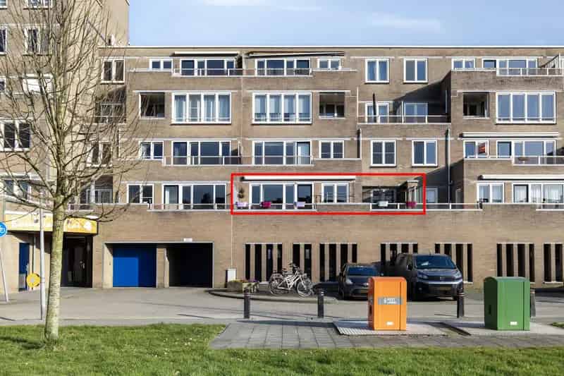 Ruim appartement 96m2 met balkon Almere