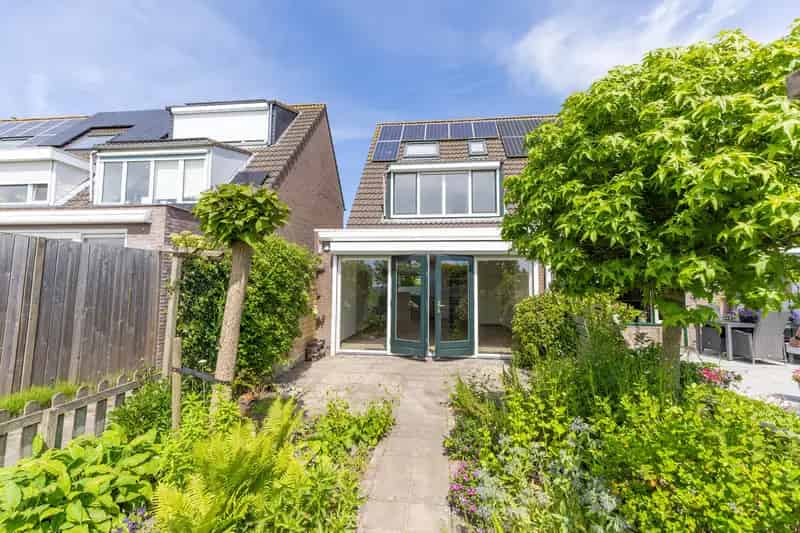 Huis te koop Weesp 4 slaapkamers kindvriendelijk uitzicht