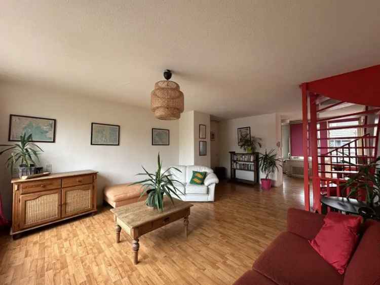 Maisonnette Rotterdam West: Unieke Lichtrijke Woning