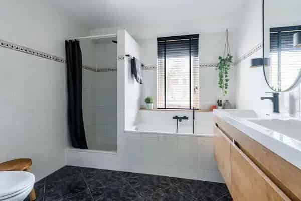 Ruime Hoekwoning 5 Slaapkamers Grote Tuin Eindhoven