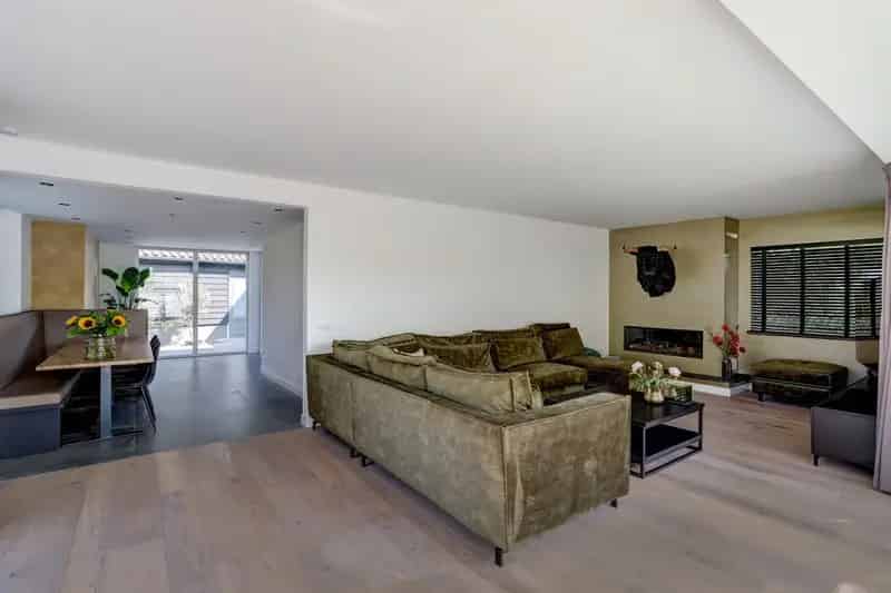 Vrijstaande woning Raamsdonksveer 241m2 4 slaapkamers luxe keuken