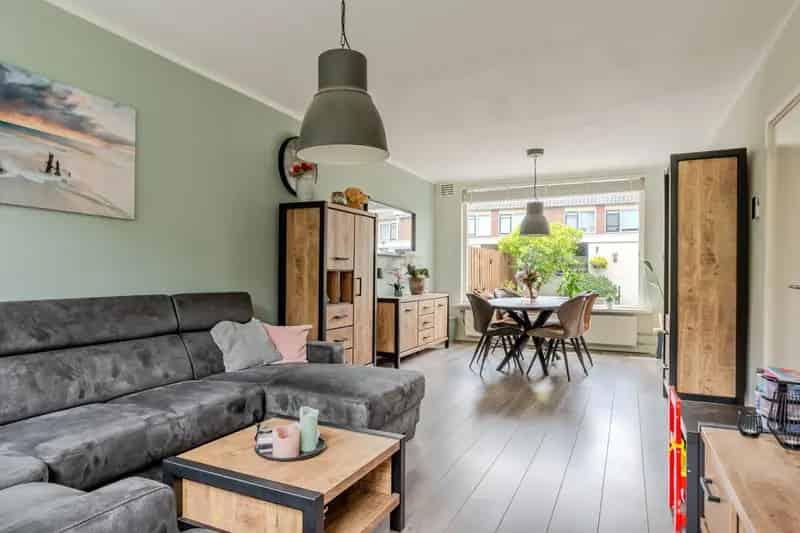 Tussenwoning Bleiswijk 4 slaapkamers zonnige tuin energielabel B