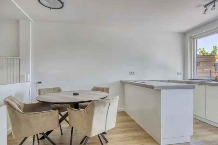 Ruime Tussenwoning Zoetermeer 4 Slaapkamers 172m2 Dakterras