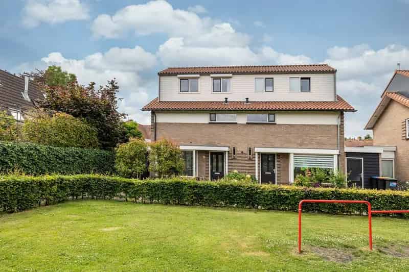 Huis te koop Leusden Prunuslaan: Ruime gezinswoning met tuin