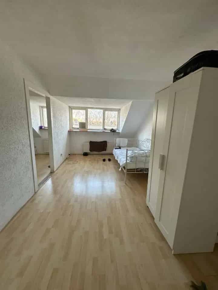 Studio Rotterdam Oud Mathenesse 25m2 Gemeubileerd