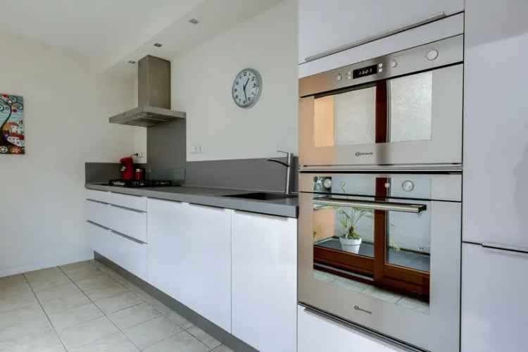 Unieke woning Passewaaij: Serre, 3 slaapkamers, luxe badkamer