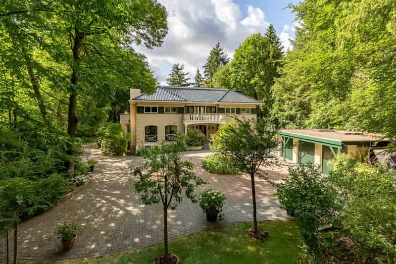 Huis te koop Bosch en Duin: Ruime villa met wellness