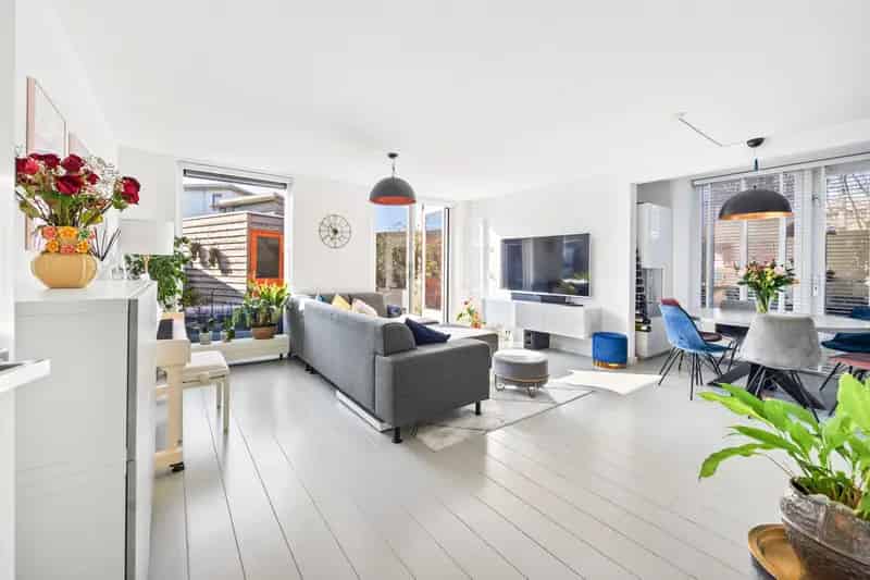 Zonnige Hoekwoning 4 Slaapkamers Ypenburg