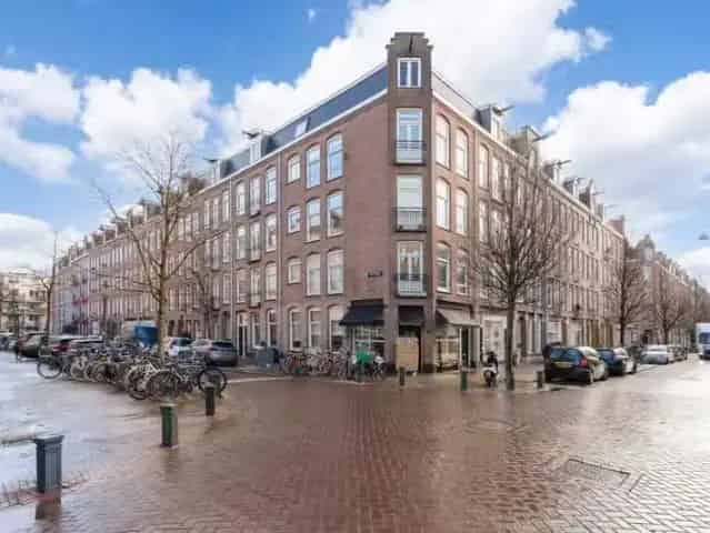 Lichtrijk appartement Staatsliedenbuurt 41m²