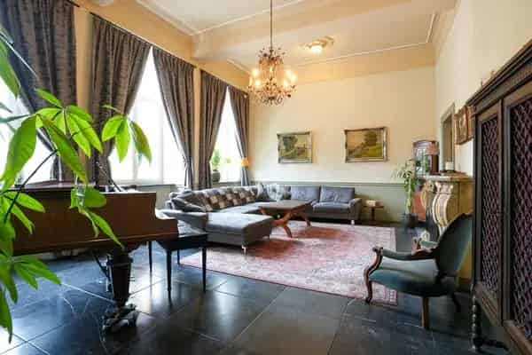 Unieke gerenoveerde villa Vaals 10 slaapkamers 564m2