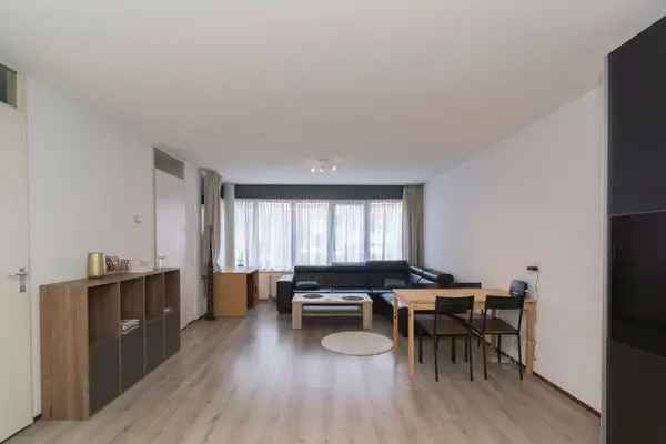 3-kamer appartement hartje centrum met terras en parkeerplaats