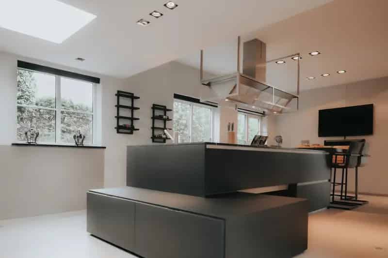 Luxe Rietgedekte Villa Rhoon 4 slaapkamers Grote Tuin