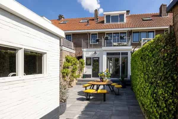 Jaren 30 Eindwoning Culemborg Singel  4 slaapkamers Tuin