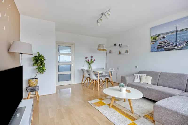 Lichtrijke Maisonnette Leiden Hoge Mors 2 slaapkamers 80m2