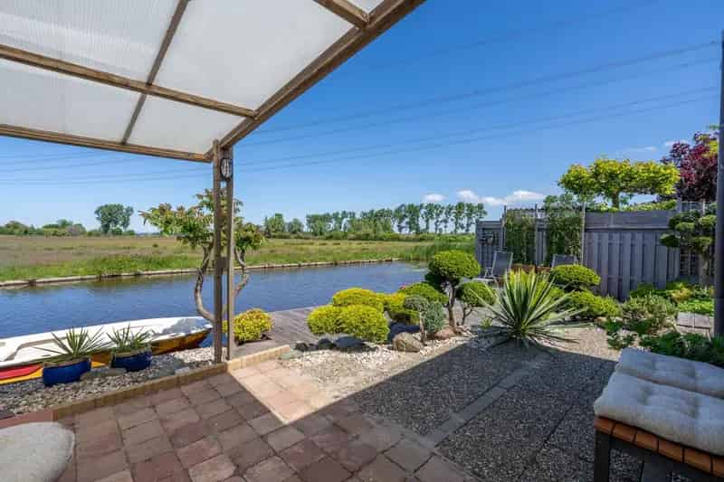 Huis te koop Assendelft Ruime 2 onder 1 kapwoning aan het water