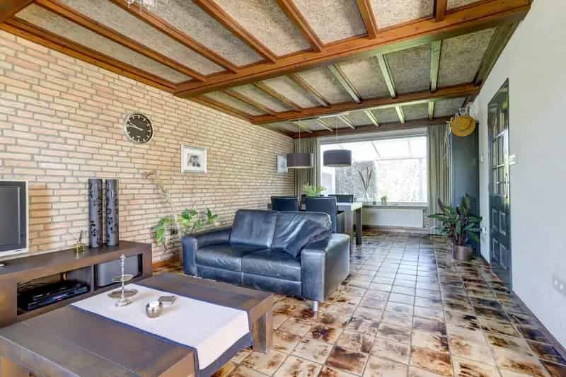 Huis te koop Baronielaan Alphen NB 4 slaapkamers