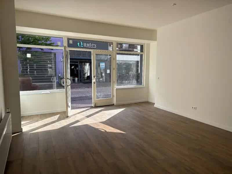 Winkel Roermond | Zoek winkels te koop: Hamstraat 17 6041 HA Roermond 
