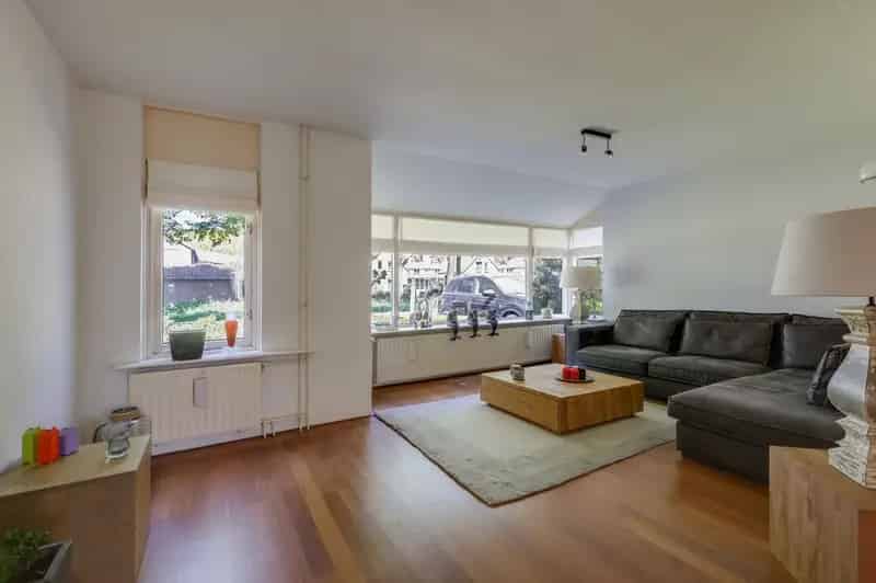 Huis te Koop Westervoort: Ruime woning met garage en zonnige tuin