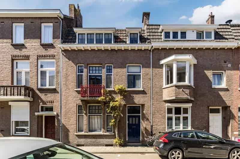 Herenhuis Maastricht Kommelkwartier Vrijthof 185m2 Tuin