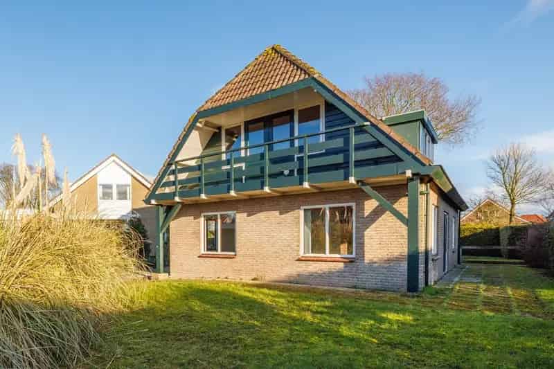 Vrijstaande woning Nes 4 slaapkamers garage tuin