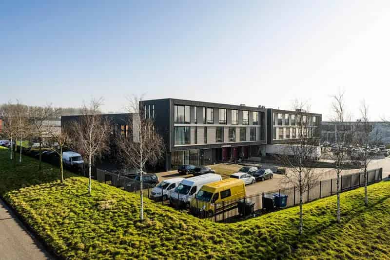 Bedrijfshal te huur Amsterdam Osdorp 1600m²