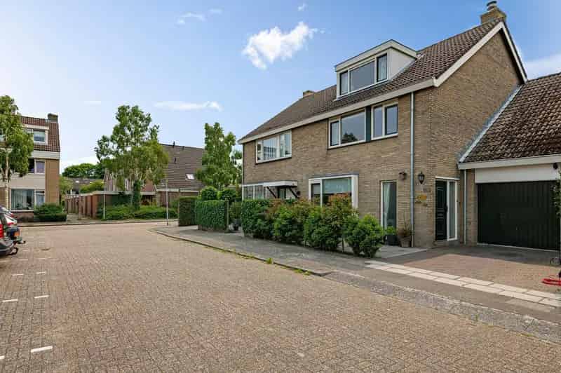 Huis Te Koop , 153, Boekenburglaan, Voorhout, Zuid-Holland