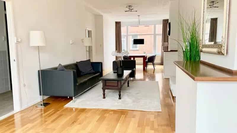 Ruim 2-kamer appartement Valkenboskade Den Haag