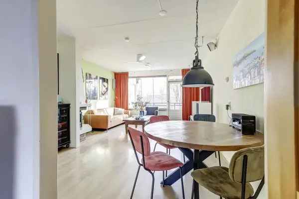 Maisonettewoning 81m2 nabij NS station en park