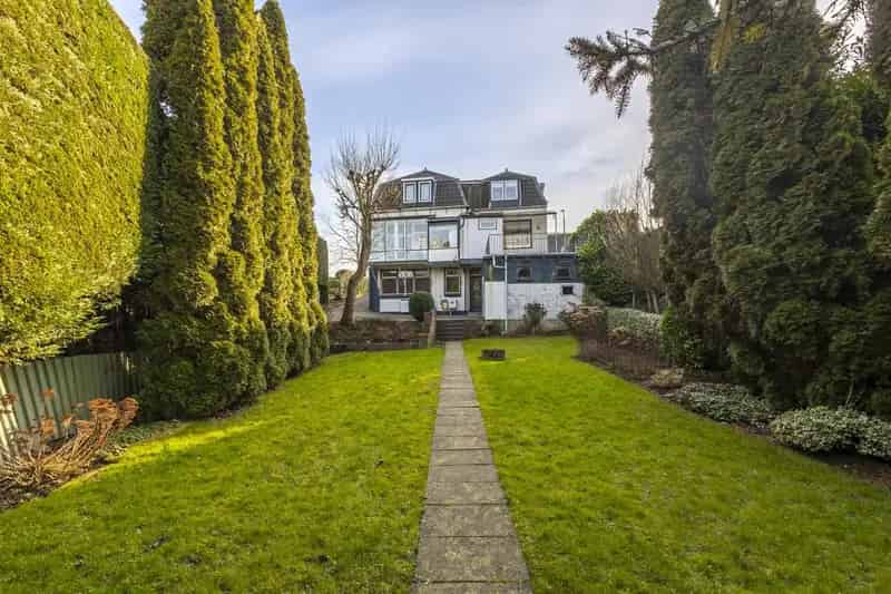 Dubbel Woonhuis 6 Slaapkamers Grote Tuin Hardinxveld-Giessendam