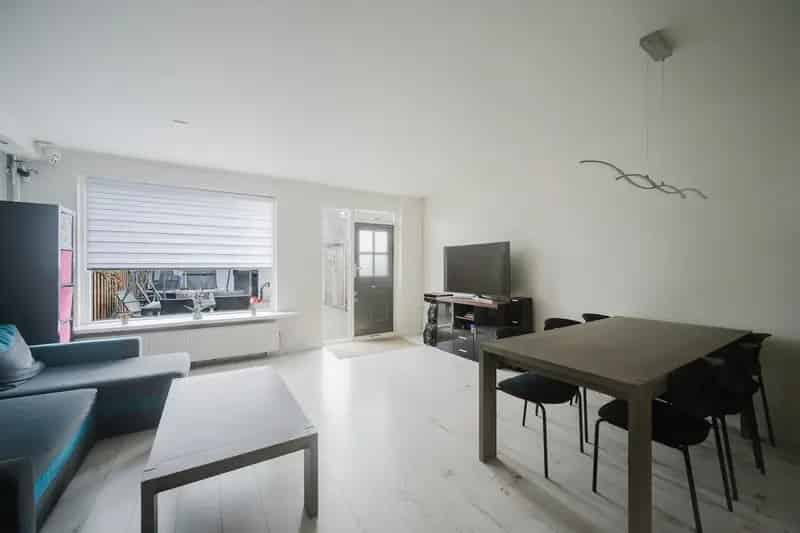 Een gezinswoning met 3 slaapkamers, tuin en carport