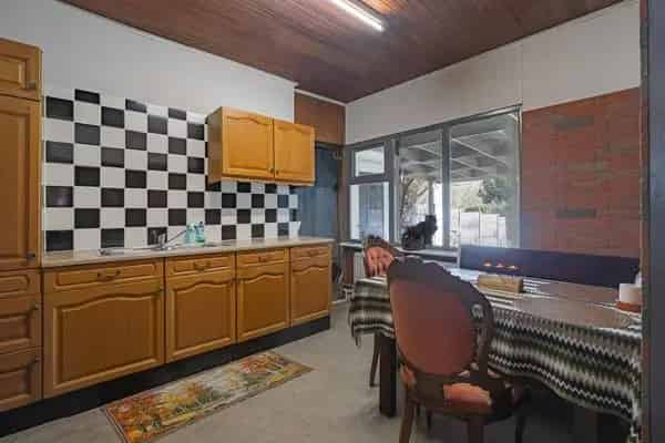 Semi-bungalow Rimburg: Landelijk wonen met veel potentie