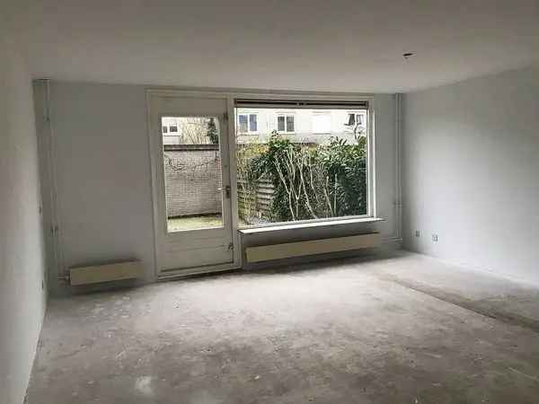 Appartement Te Huur in Velserbroek, Noord-Holland