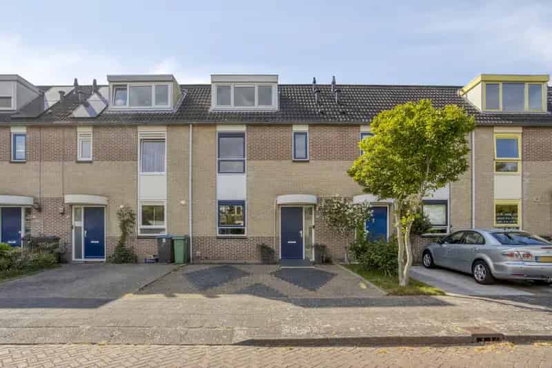 Uitgebouwde Eengezinswoning Amstelveen 116m2