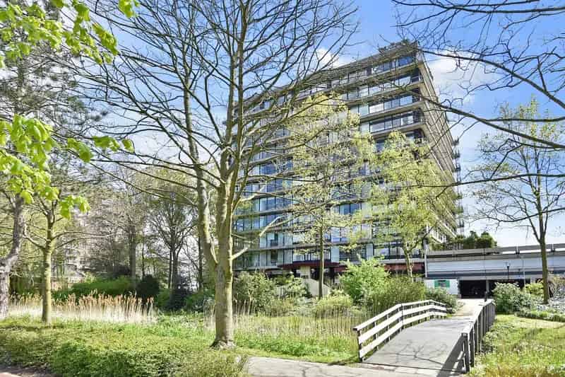 Luxe 3-kamerappartement Rijswijk  Twee Parkeerplaatsen  Uitzicht