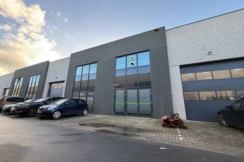 Bedrijfshal te Huur Aalsmeer 280m² Opslag Showroom