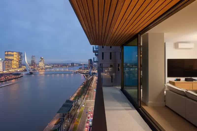 Luxe Piet Boon Appartement Rotterdam Maas uitzicht