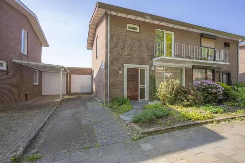 Huis Te Koop , 29, Winricusstraat, Kerkrade, Limburg