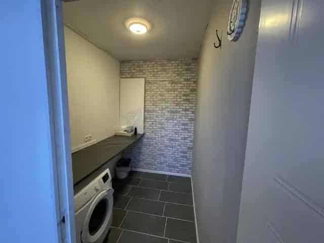 Te Huur: Ruime Tussenwoning Twekkelerveld Enschede