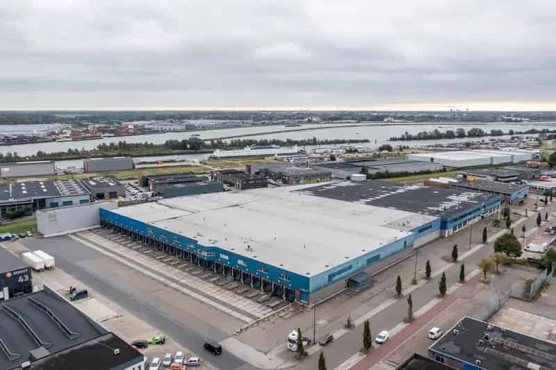 Bedrijfshal te Huur Hendrik Ido Ambacht 18072m2