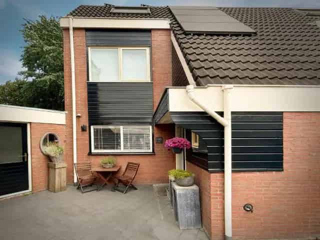 Hoekwoning Julianadorp 4 slaapkamers 13 zonnepanelen