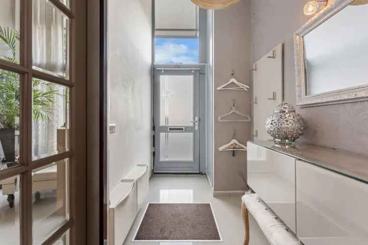 Herenhuis 194m2 Aan De Rivier 3 Slaapkamers 2 Badkamers Dakterras