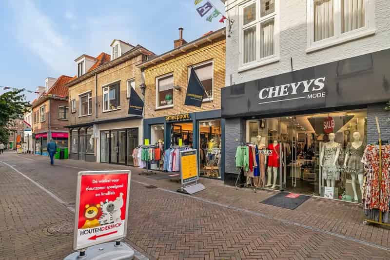 Winkelruimte te Koop of te Huur Donkerstraat 21 Harderwijk Centrum