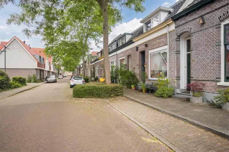Huis te koop Buitensingel Zutphen: Charmante woning met authentieke details