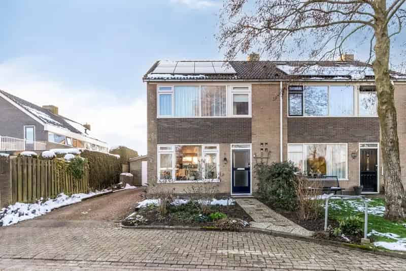 2 1 Kapwoning Burum met Garage en Hobbyschuur