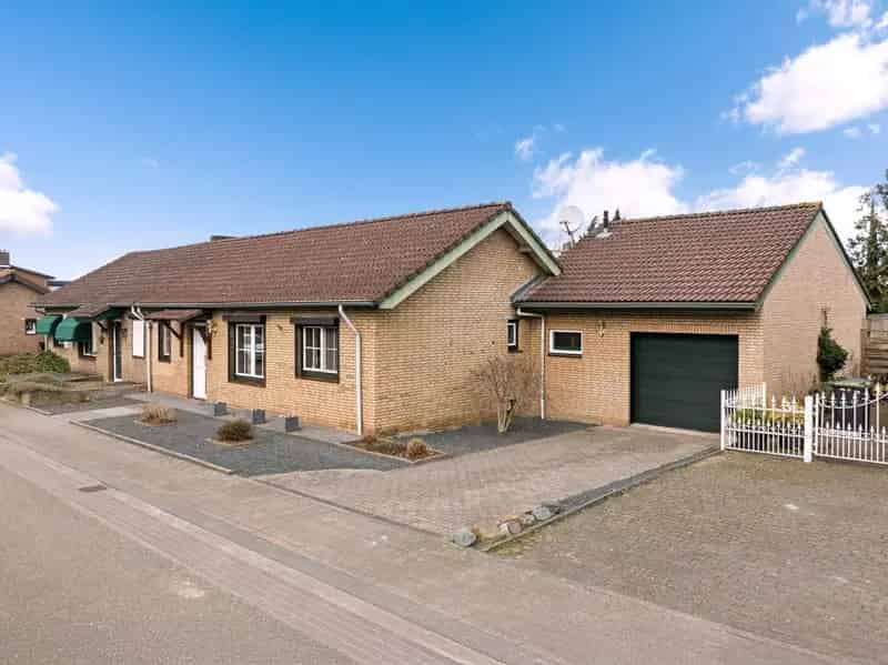 Semi-bungalow Schinveld nabij bossen Gerenoveerd 2 slaapkamers