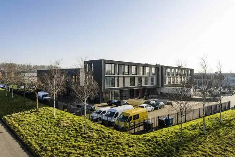 Bedrijfsruimte 1800m2 te Huur Amsterdam Osdorp