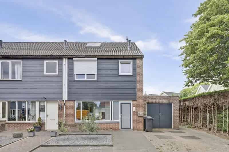 Ruime Hoekwoning Kapelle 4 slaapkamers Moderne Keuken Tuin