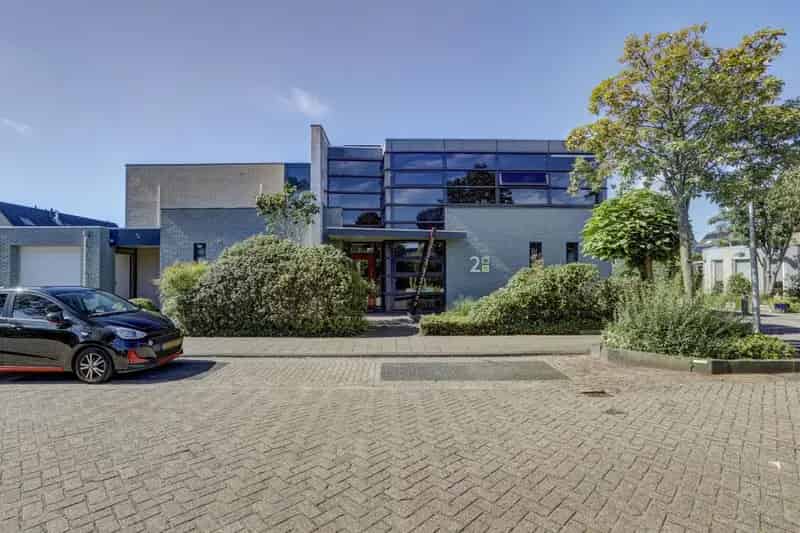 Kantoorruimte 154m2 Dorp Noord Verbouwen tot Woonhuis Mogelijk